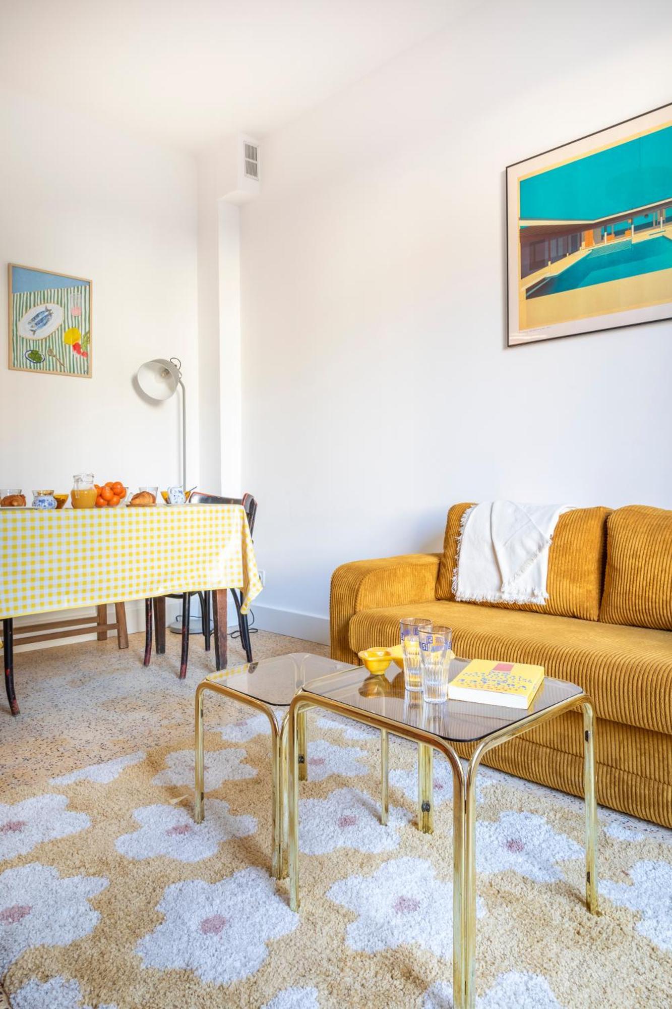 Appartement Petit Jaune, T2 Centre Avec Balcon