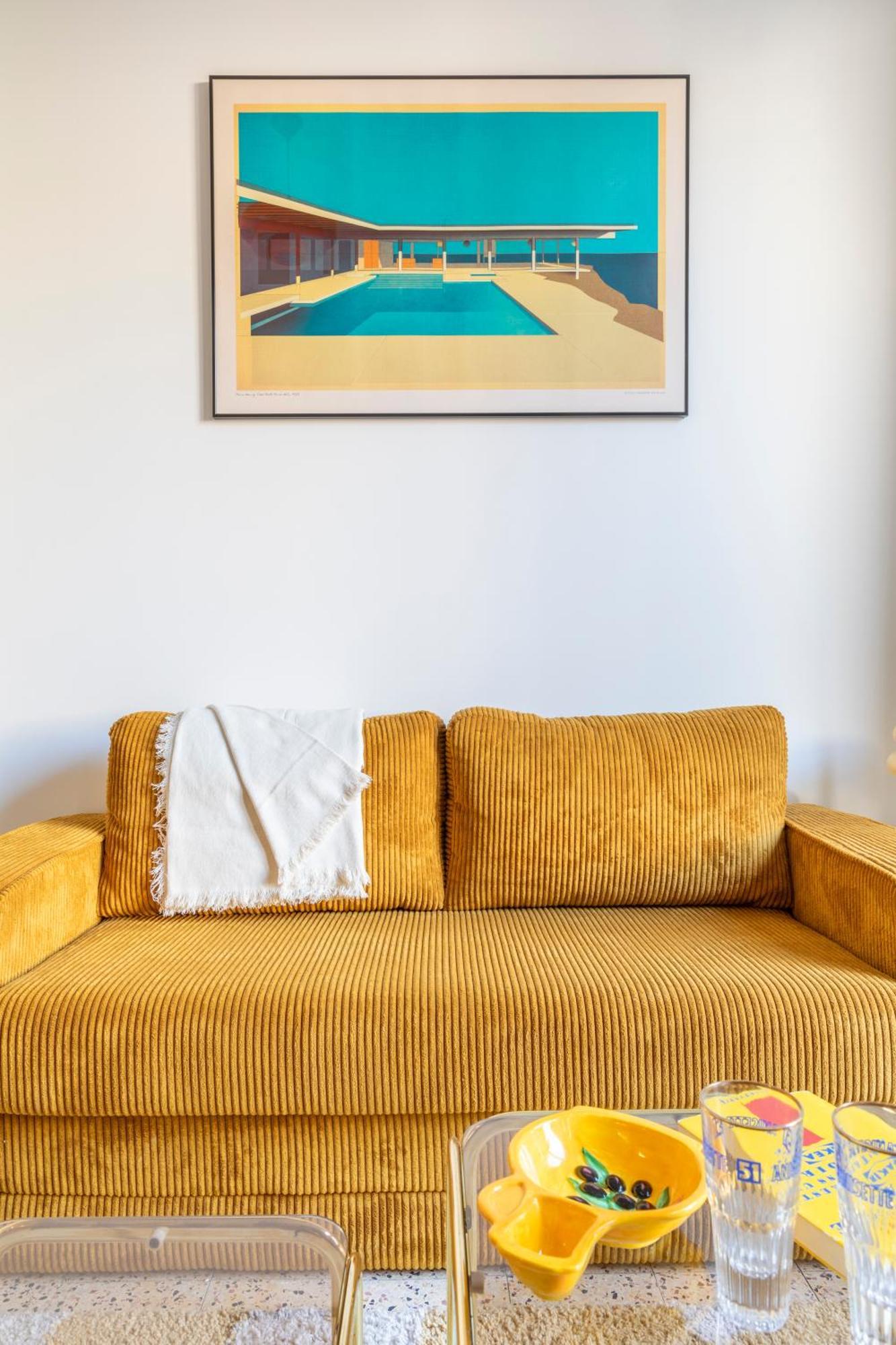 Appartement Petit Jaune, T2 Centre Avec Balcon *