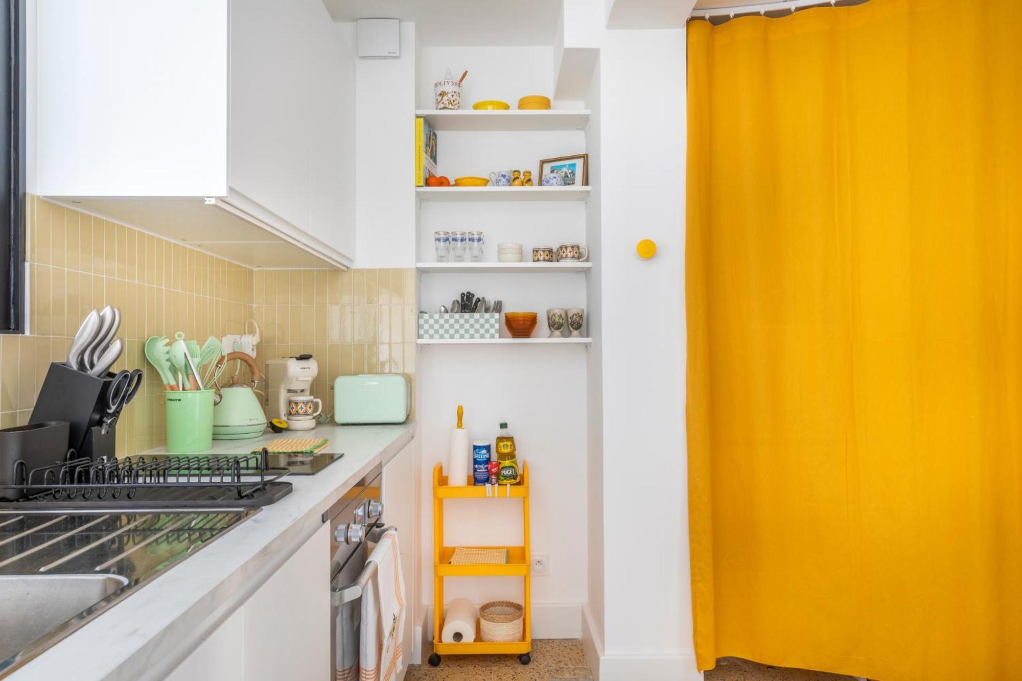 Appartement Petit Jaune, T2 Centre Avec Balcon Marseille